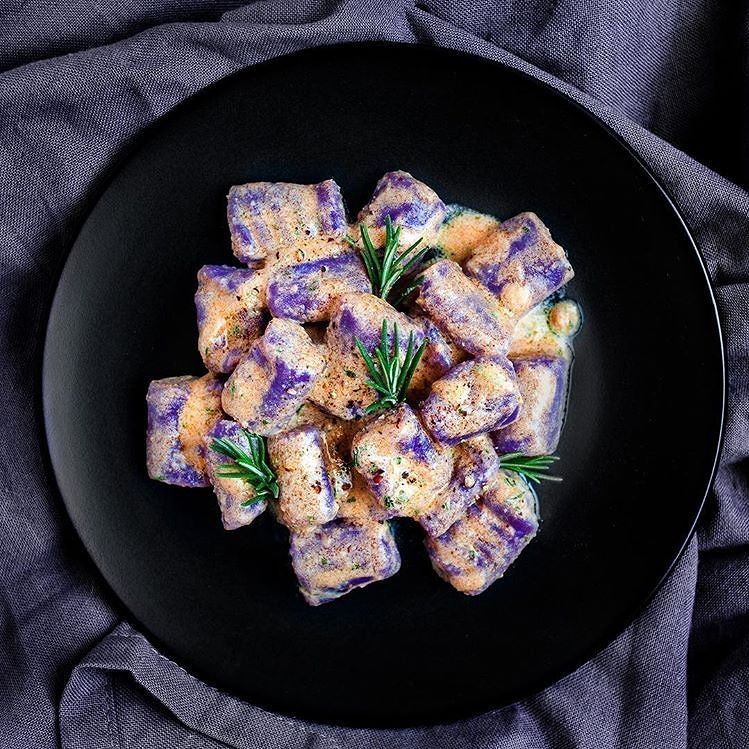 MelissasProduce's tweet photo. Here’s one of the prettiest pastas 🍝 that we’ve ever seen 😍 (thanks to those gorgeous, naturally vibrant purple 💜 sweet potatoes)  via @thenoshingfox 🍠!! • • • Purple Sweet Potato Gnocchi w/ Creamy Pumpkin Mustard Sauce | ⓥ👇🏻: Gno… https://t.co/K7OYhYNMQC https://t.co/gBO8tpwFmH