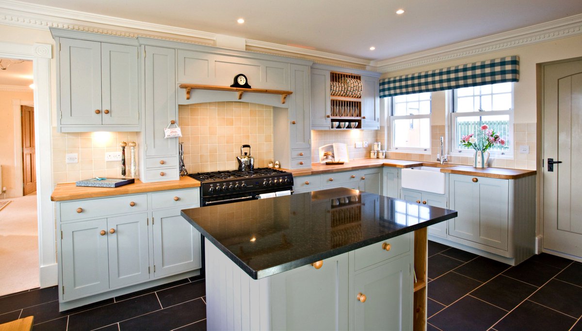 Kings Millenium Apartments to let
4 bedroom Townhouse
Rent of Ksh. 75,000/Per Month
Spacious and fitted kitchen with a separate pantry rivaling international designs
goo.gl/7ytEgA