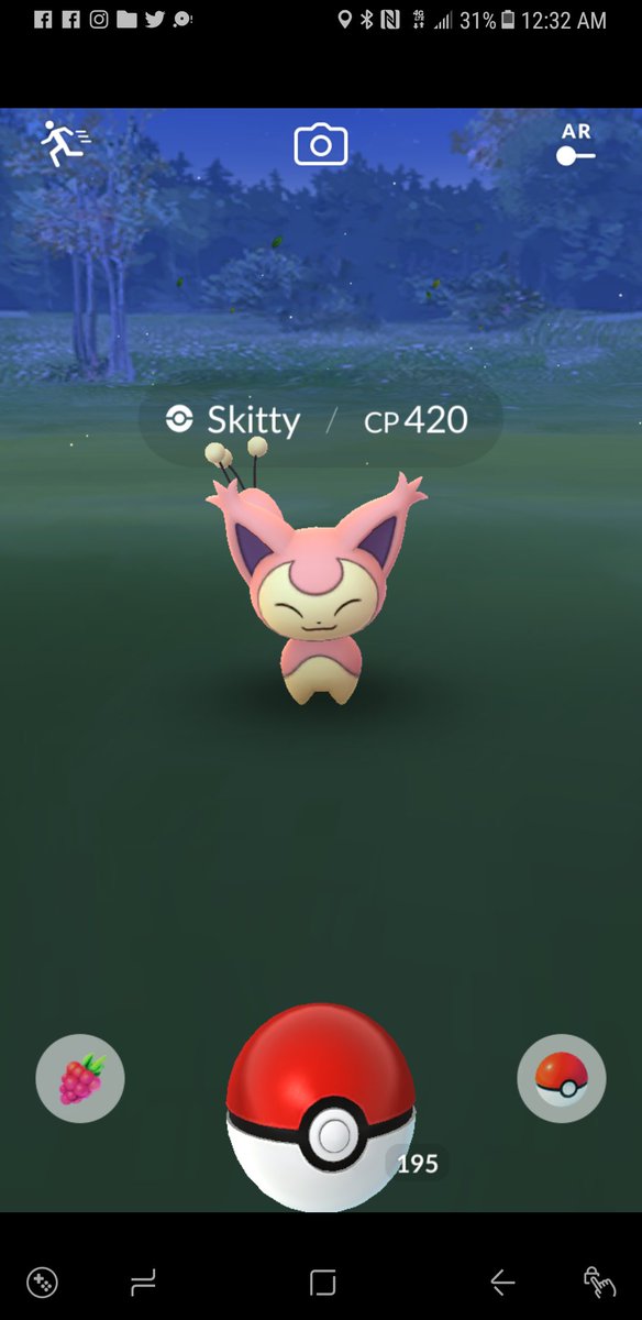 melloskitty's tweet photo. My life is completeee!😍😍😍 @DeadGuyPlays @Zenaido @PokeTweedC @Omnisek #tokecrew #skitty #pokemongo #gen3 #cutenessoverload #showmeyourskitties https://t.co/imiyj6sqJP