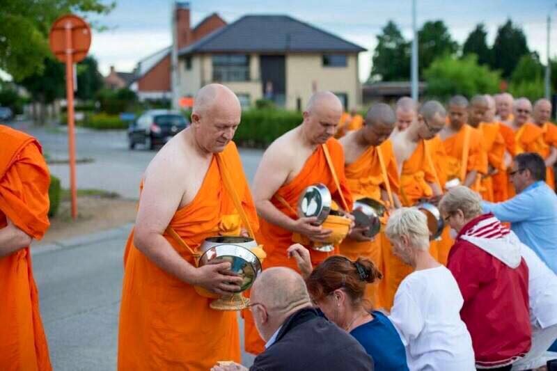 Insight วงการพุทธ on Twitter: "#พระพุทธศาสนาโกอินเตอร์ ในอเมริกามี ...