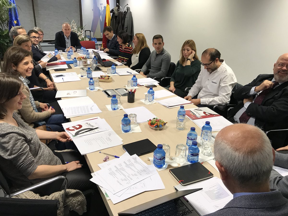 Arranca el nuevo Comite de Formacion de <a href="/secardiologia/">Soc Esp Cardiología</a>. Dos años para un monton de nuevos proyectos! Cualquier idea sera muy bien recibida