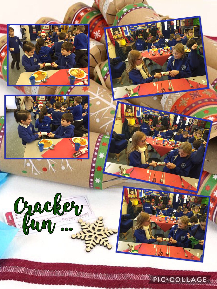 CCPPSchool's tweet photo. 🎄Christmas dinner fun #ccp2017 #ccpfun #ccpmemories 🎄 https://t.co/c69RHEP57K