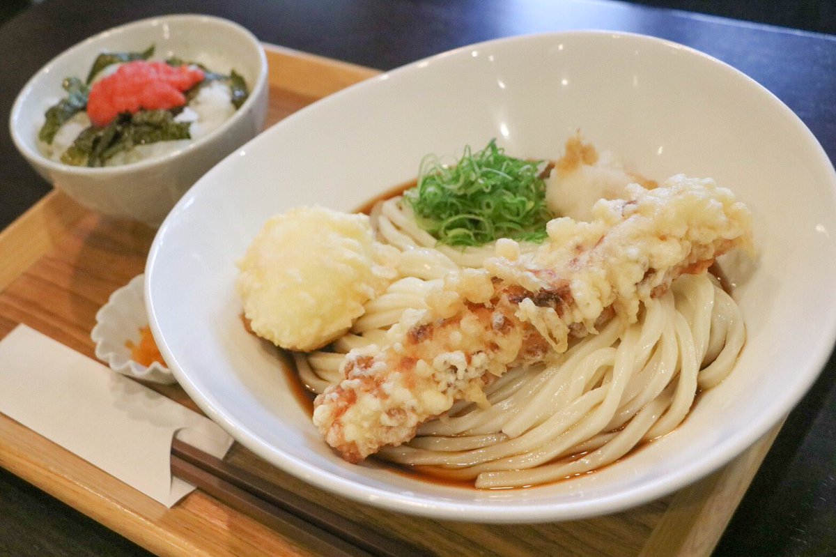 ミセナビ Ar Twitter うどん直 六甲道 六甲道駅から4分 温かな雰囲気の店内でこだわりの自家製うどんが味わえるうどん屋さん 7円の平日ランチセット うどん 炊き込みor鮭ご飯 は クーポンで500円とお得 まだある魅力 続きはこちらから T Co