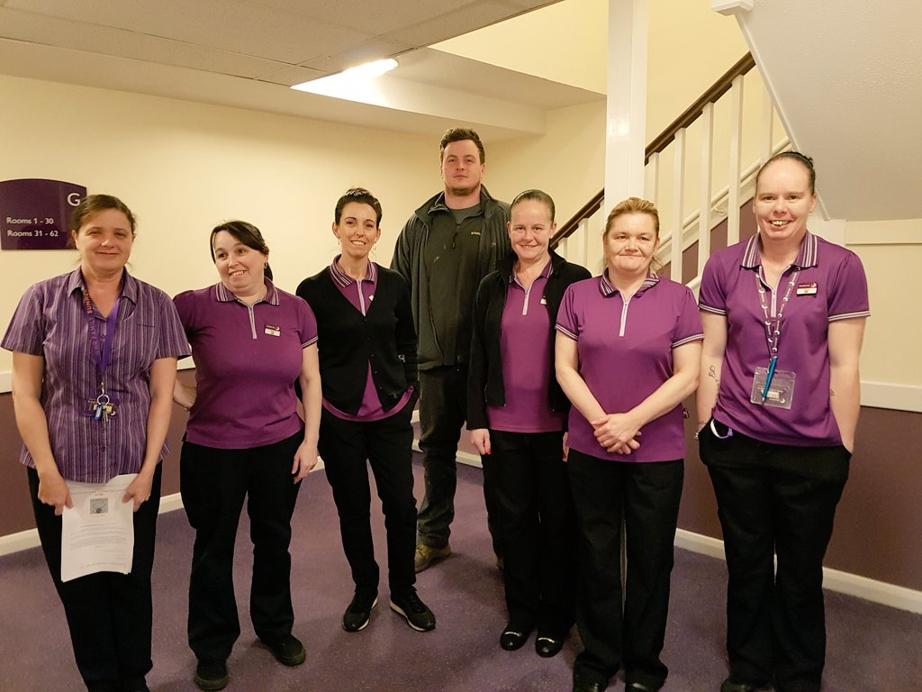 Team Runcorn interacting with our  happy guest #15/5 @Pipulse1 <a href="/SDEBDD/">simon ewins</a> <a href="/AndyFr4ncis/">AndyFr4ncis</a> <a href="/kerrylawson16/">Kerry Lawson</a>