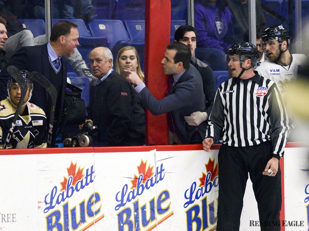 Nailers_Off_Ice's tweet photo. Jeff Christian(w/manager Riley Armstrong) vs. Kirk MacDonald(w/Manager Patrick Wellar) #BookIt #CuttingPromos
(Photo courtesy of @jdreyphoto) https://t.co/93yebe30X7