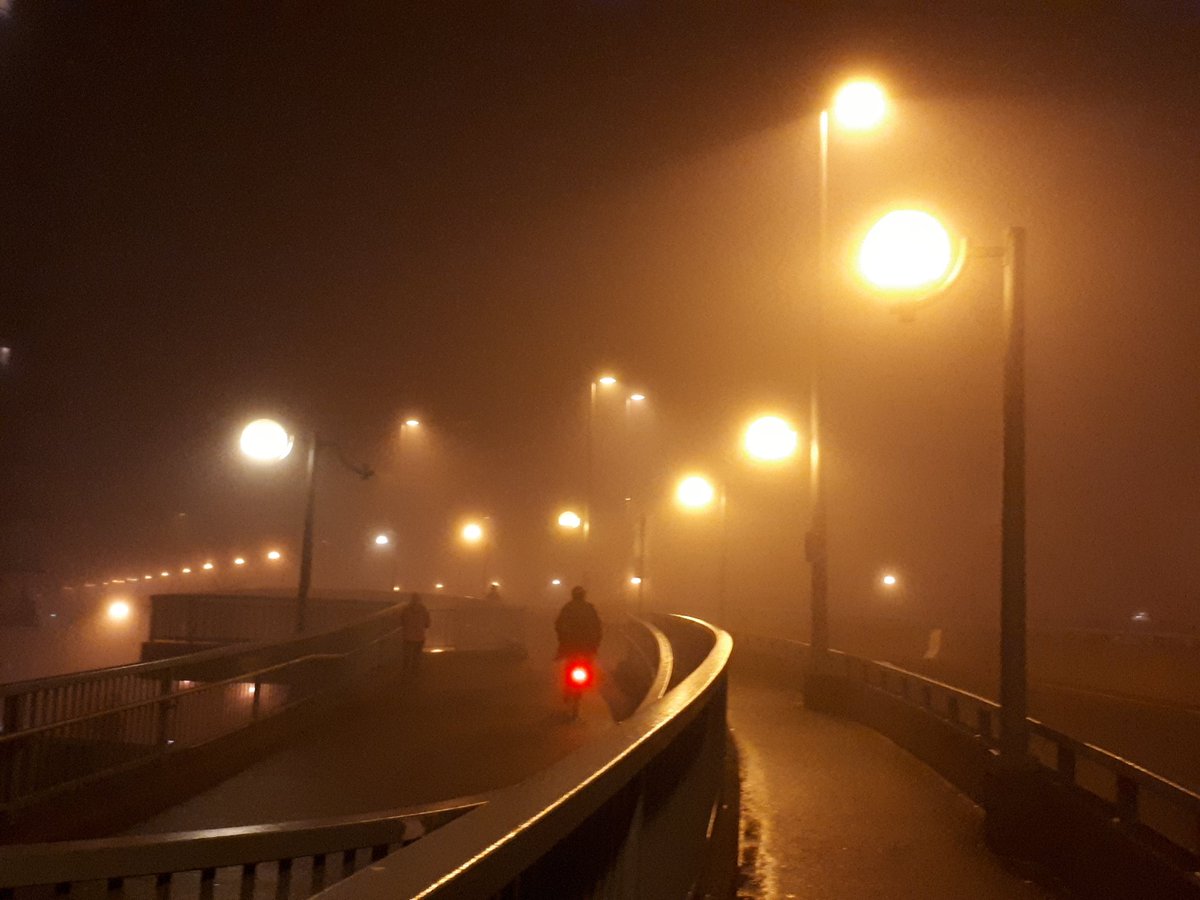 KitsFairCPC's tweet photo. It's foggy in #Vancouver! Be sure to wear reflective clothing to #WalkSafeBC and use lights for your bike ride to #BeSeen. https://t.co/dKxWSqJnOQ