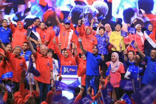 anakledang's tweet photo. Sayap UMNO Akan Pastikan Kemenangan BN Dalam PRU14 https://t.co/y7s97xn2Jd https://t.co/Xo8A85ZiyH