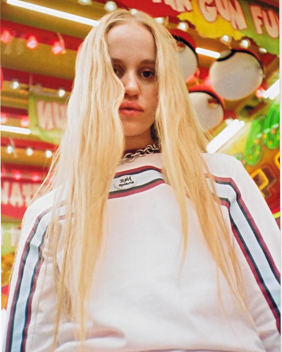 TheSnobette's tweet image. Labels @MadeMe and @xgirl make a statement on what's to come with a collabo reintroducing Vans fat-laced Wally silhouette.