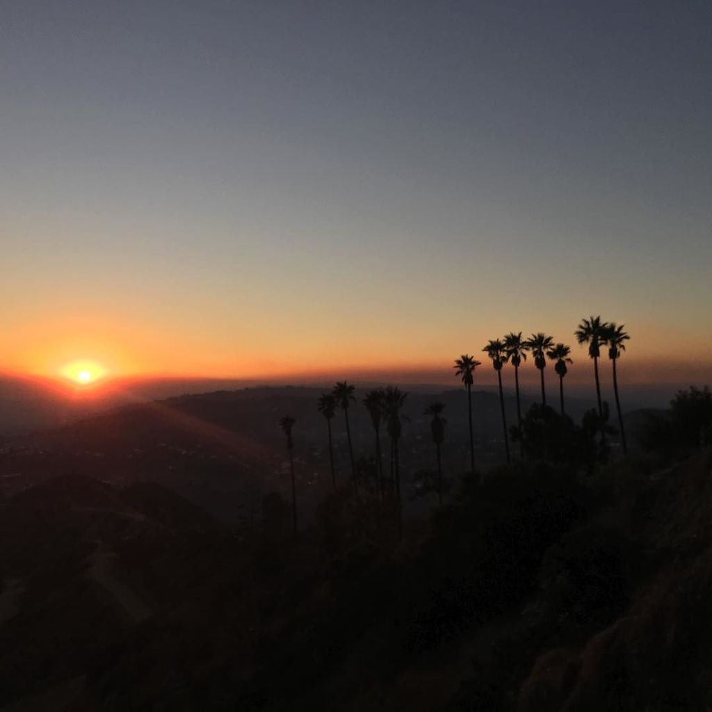 runyonusa's tweet photo. California is burning. Our thoughts to everyone affected by the fires. #staysafe #runyonusa https://t.co/un9WEshcQs