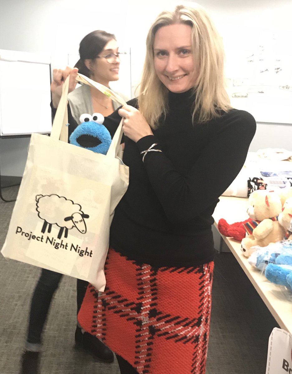 rachel_ie's tweet photo. Warm and fuzzy @siriusdecisions HQ
#projectnightnight #MerryChristmas https://t.co/iLiJ5IEMLQ