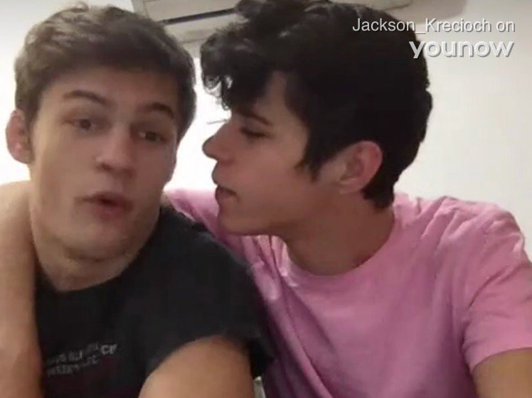 1DLooovvee's tweet photo. 🔴 LIVE @JacksonKrecioch on #YouNow https://t.co/B6SNI3xKDf https://t.co/LAKEUzdSGg