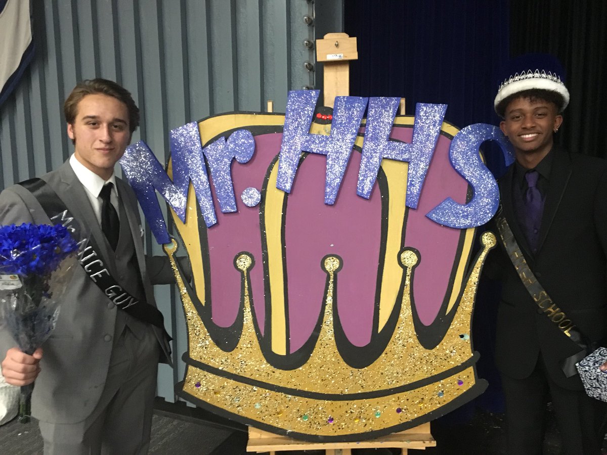 HowellFPACVideo's tweet photo. When ET Video conquers Mr HHS! Congrats to Mr. Nice Guy Brian Tess and Mr. Howell High School, Mikey Peniston! Is there anything these kids can’t do?! #wearehowell #mrhhs #fpac #etvideo https://t.co/XHYSl0zeVC