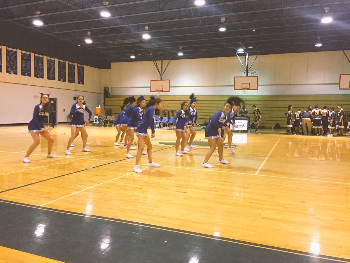 FORtheValley_DM's tweet photo. Dedication at its best! STUDENT-athletes exemplifying GRIT. #Cubnation #CubCheer ๐๐๐ฃ https://t.co/UUI2Stmrt3