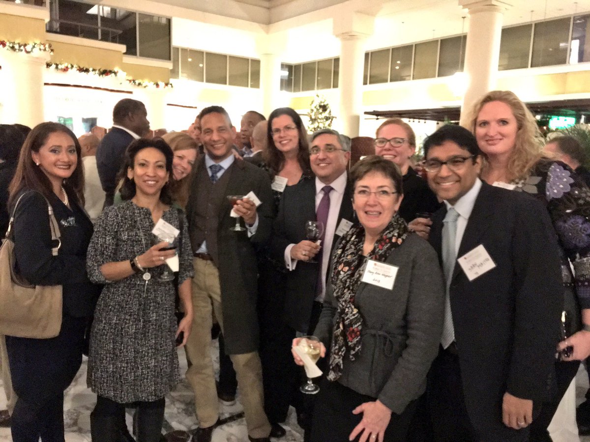 SmithEMBA's tweet image. Thanks to our #SmithEMBA alumni and students for coming out to our annual December networking event tonight @oldebbitt! #UMD #EMBA