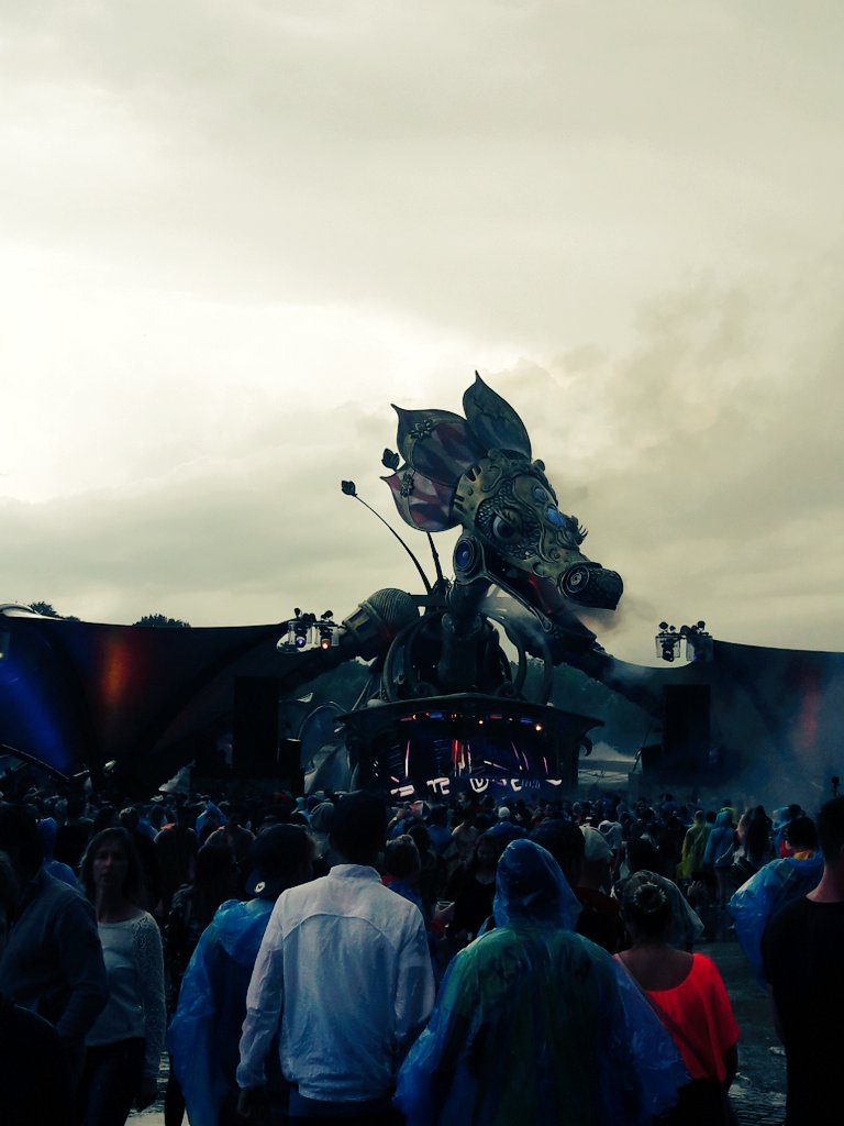 levydb122's tweet photo. This was tomorrowland 2017
@tomorrowland @Tommorowland_ https://t.co/bSoub9EAnE