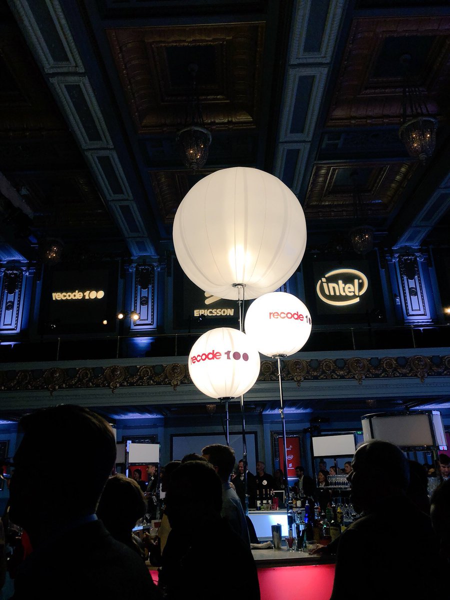 mtfarnsworth's tweet image. It’s been a long day launching the #recode100 with my amazing @Recode colleagues. Excited to now celebrate here in SF. Check out the full list at Recode.net/recode100