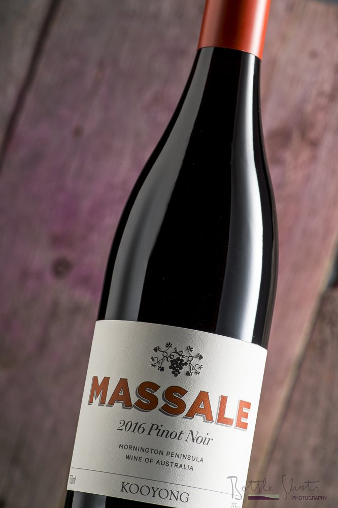 #Tasting Friday (8th) at <a href="/OBCellars/">OldBridgeCellars</a> <a href="/MPWineries/">Mornington Peninsula</a>' <a href="/KooyongWines/">Kooyong Wines</a>' #Massale #PinotNoir and their #Clonale #chardonnay -- #love the #Label and #thrill to the #taste ...