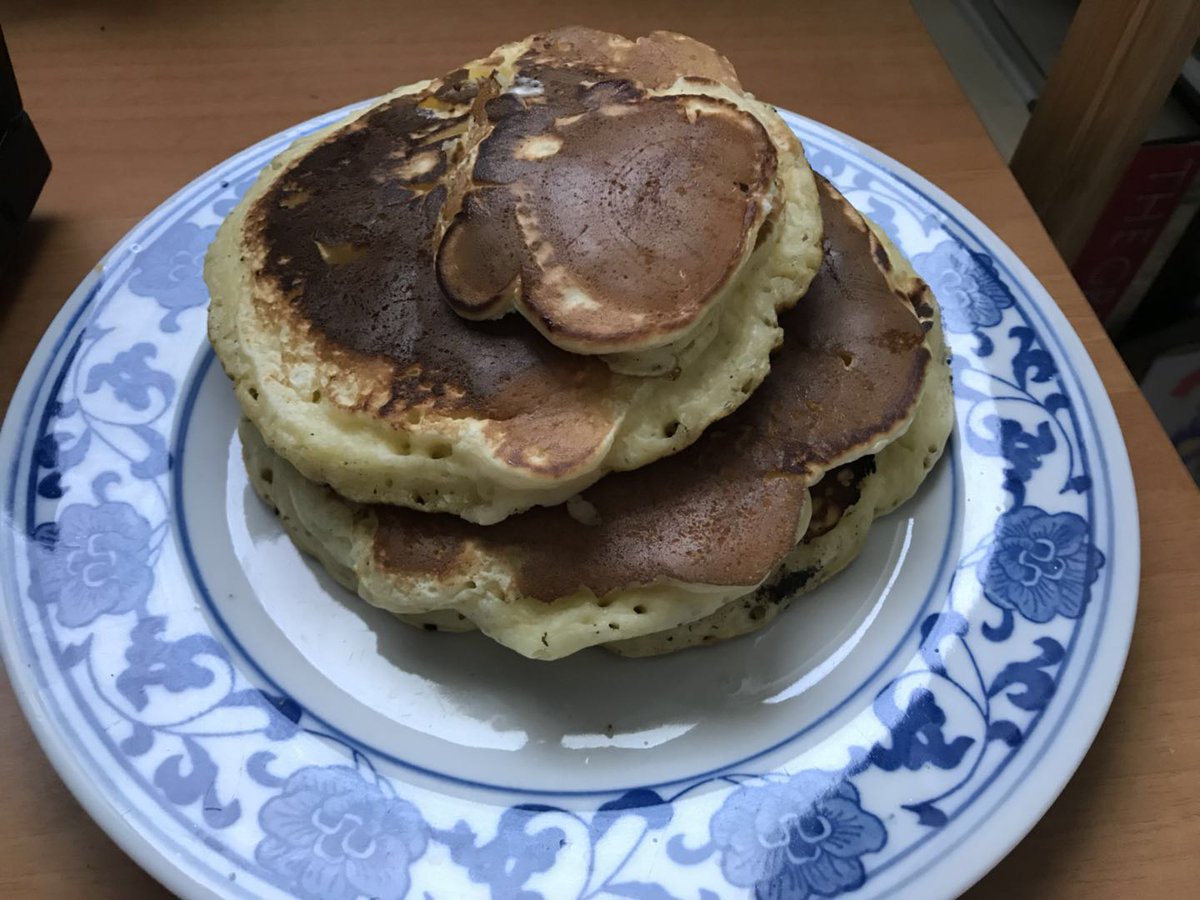 xiaozucca's tweet image. A good fluffy pancake is finally made after reading the scientific secret behind it. scientificamerican.com/article/bring-…