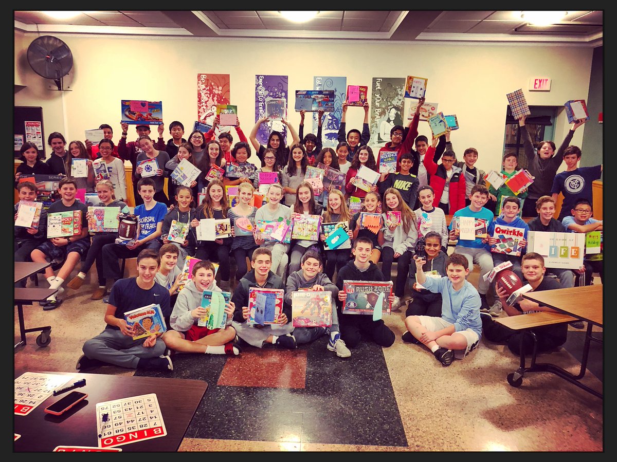 fountain7sms's tweet photo. Our annual Games For Games night was a success! Over 100 gifts will go to local children in need this holiday season. Thanks for stopping by, @MrsMTroy ! #fountain7pride #scarsdalemspride #scarsdalepride https://t.co/L0pHb3TNY5