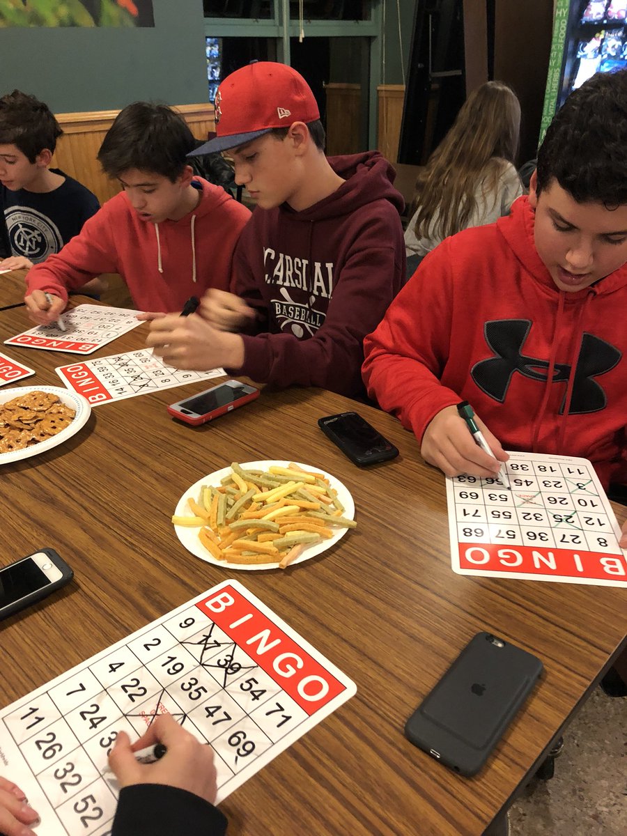 fountain7sms's tweet photo. Our annual Games For Games night was a success! Over 100 gifts will go to local children in need this holiday season. Thanks for stopping by, @MrsMTroy ! #fountain7pride #scarsdalemspride #scarsdalepride https://t.co/L0pHb3TNY5