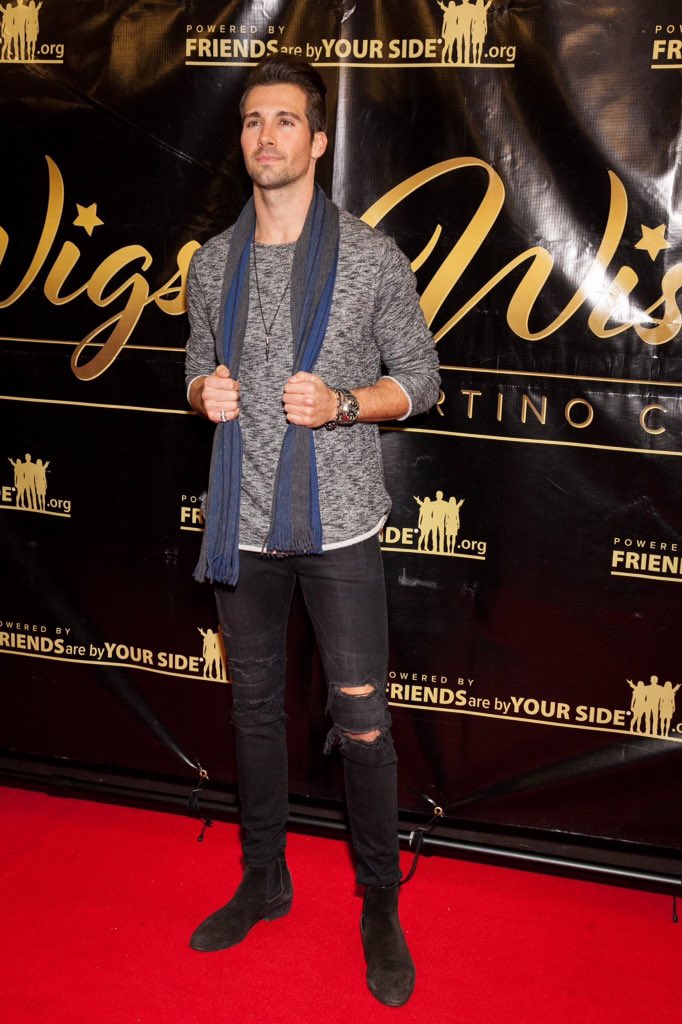 TeamMaslowNJ's tweet photo. James at #OneNightWithTheStars (part 1) https://t.co/5mY7FBJfpF
