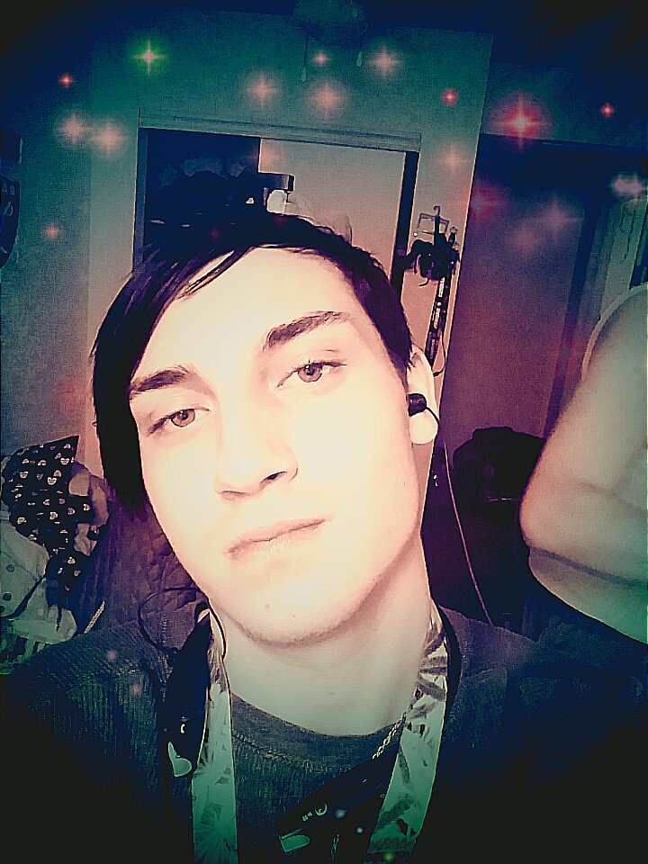 419_8935's tweet photo. I'm looking #workingit https://t.co/kGKJ67pU6a
