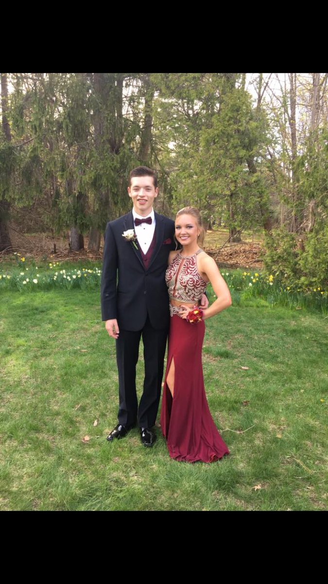 sheldonparent's tweet image. Happy birthday you old pain in my ass love ya! ❤️❤️ @TaylorPaquette1