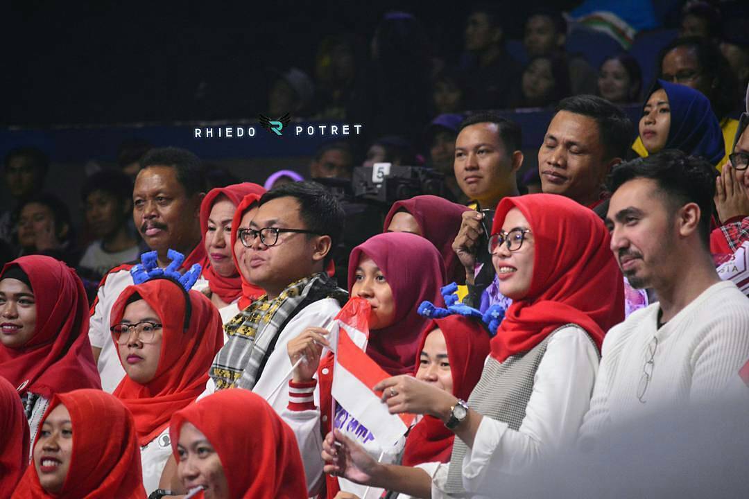 Orang yang tulus mencintaimu takkan mudah menyakitimu, menjatuhkanmu dan meninggalkanmu.
#TheSincereRezaDAA3