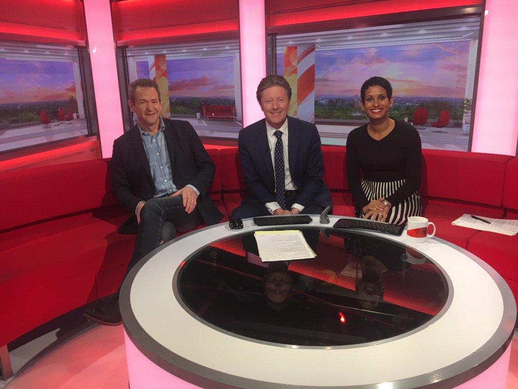 NonstopTV's tweet photo. We're with @XanderArmstrong @BBCBreakfast talking about the new album #InAWinterLight ⛄️⛄️⛅️⛅️ https://t.co/bibuIBldzL