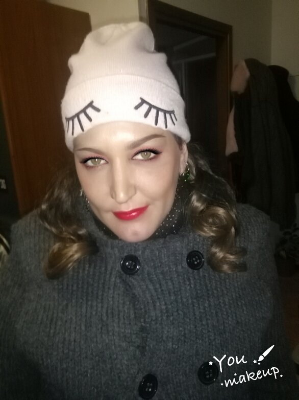 bessone_anna's tweet photo. #You Makeup https://t.co/C4SQ5PmQbB