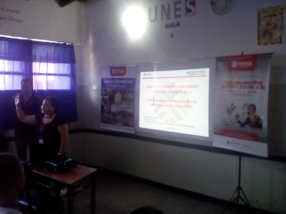 CIVSUNESMerida's tweet photo. 05/12/17 Nuestros Compañeros de Gerencia de Desarrollo Social de @PDVSA compartieron con el personal de @meridaunes el conversatorio: "Una Perspectiva Política Sobre la Amenaza y Acción Imperialista". https://t.co/e5MDQDSCak