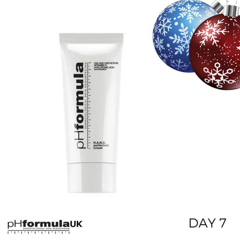 Don't forget about your hands.. tackle dry and irritated hands before Christmas with pHformula's hand-cream, guaranteed to leave skin soft, smooth and protected against the harsh weather. 

#pHChristmas #HandCream #Countdown