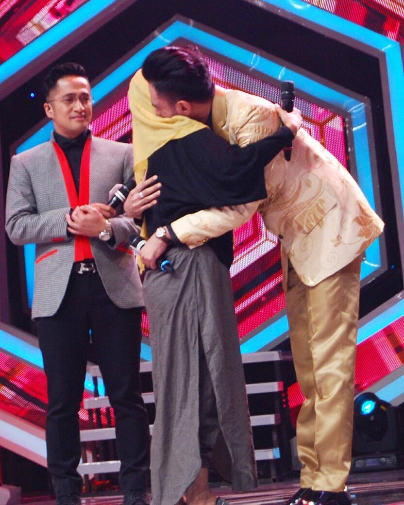 Seperti rindu, kau kan selalu ada meski tak bersamaku
#TheSincereRezaDAA3