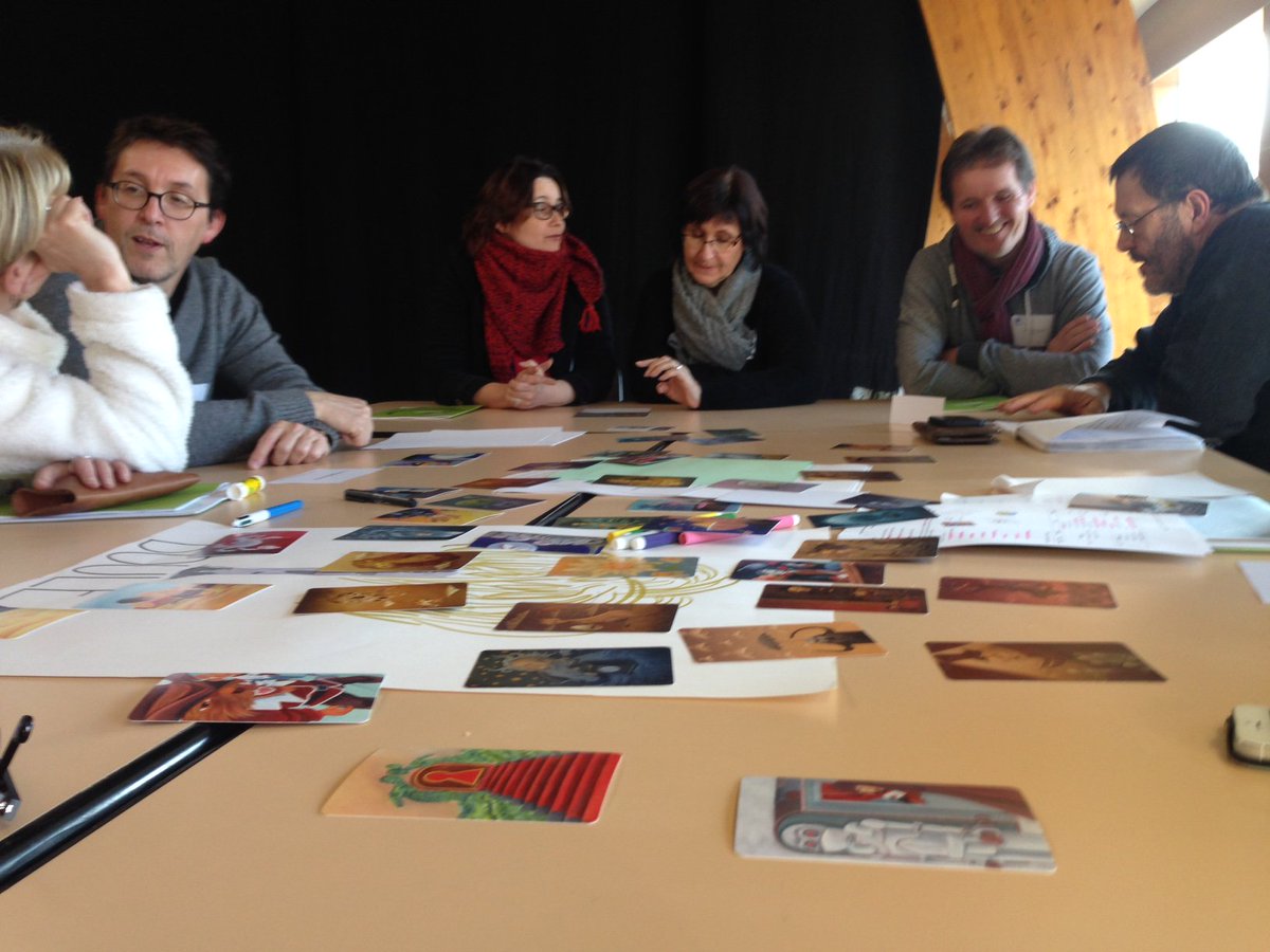 _hewel's tweet photo. Hier j'étais à Angers avec SEMER et Les Chantiers Insolites en co-animation du séminaire managérial ! 
Dixit "magique", mindmapping, cartes étoilées, arbres des petits pas et facilitation graphique : un peu de couleurs pour partager nos pratiques et égayer ce mois de décembre ! https://t.co/YKX5o7hZs0