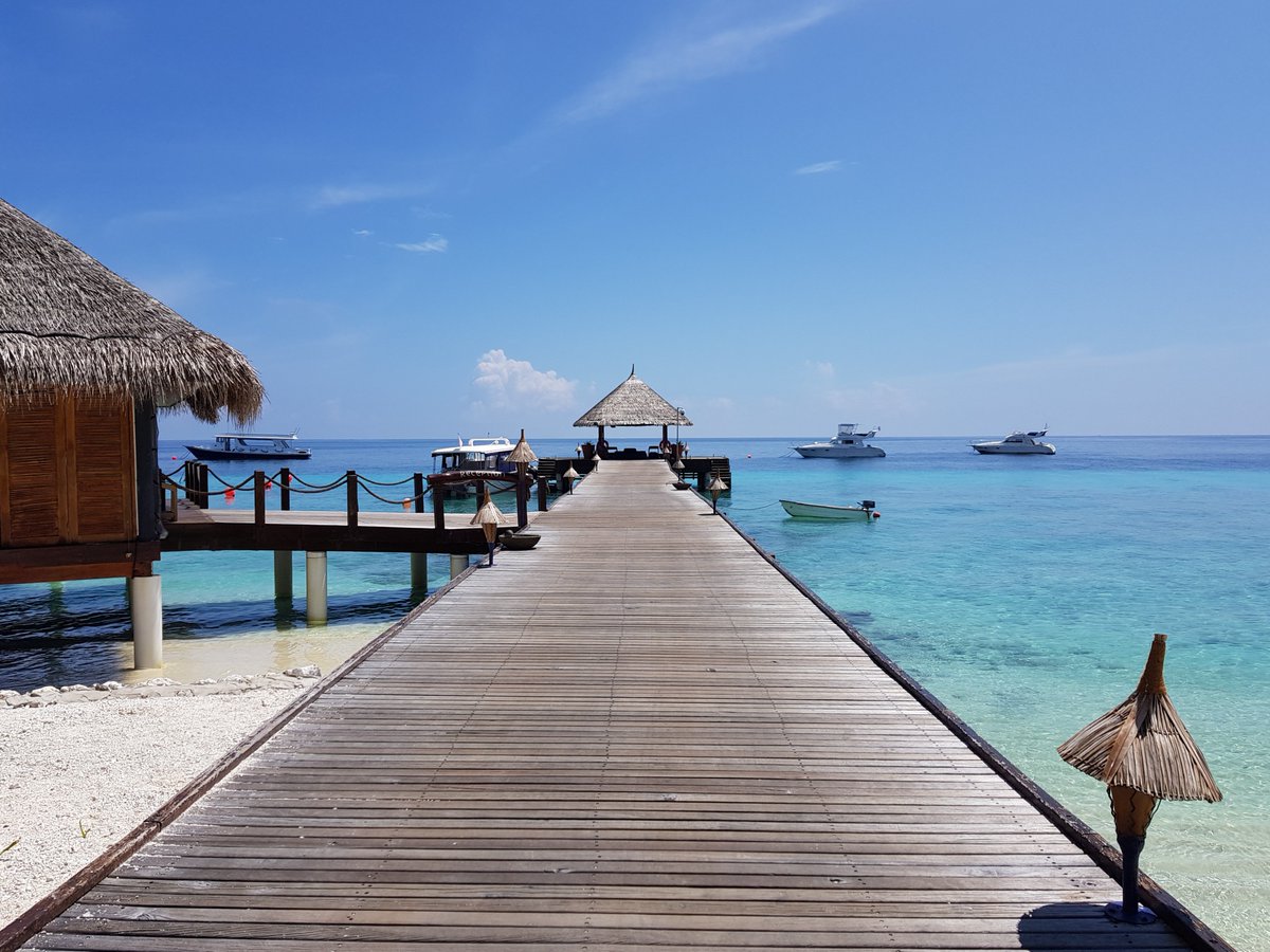 SecretEscapesSG's tweet photo. Our editor had the arduous task of reviewing a five-star island idyll in the #Maldives and (perhaps unsurprisingly) discovered her new favourite place on earth: https://t.co/Q6O4BfeEaw https://t.co/10lAJHQXam