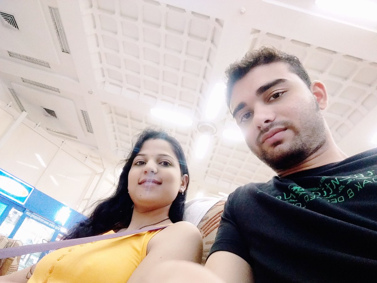 <a href="/CarterXIndia/">CarterX</a> Here Is My #CarterXLuggageFreeSelfie 

Friends Let's Share Yours..

<a href="/ravi95010450/">ravi</a> 
<a href="/Tony5Ja/">Tony</a> 
<a href="/Tinku_Piya/">Tinku</a>
