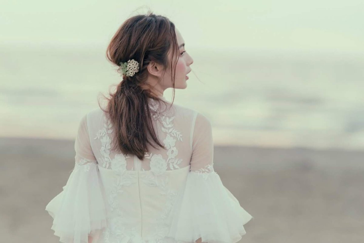 Rongrongcat's tweet photo. 太陽若不聚焦在一點,就無法熾熱。
專注。
Stylist : VVN FS Makeup Studio
Wedding dresses: Lin haute Bridal 高級定製禮服
Photographer: Calvin1883攝影工作室
#photoofthedays #dresses #makeup #instadaily #intoxicating #enchanting #enthrilling #wedding #bridal #grappling https://t.co/CiC3Rt2ZVh