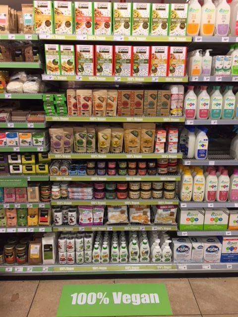 xl_vegan's tweet photo. Tweede 🎉100% VEGAN meterschap🎉 is ook een feit en staat bij 🎉 Jumbo Tarthorst 1223, Wageningen 🎉

In welke supermarkt zou jij dit ook willen?

#TheVeganFrog #VeggieNaise #Schlagfix #TerraVegane  #Kizandy #Simply7 #YumEarth #Explore Cuisine #iKiBeer #bobiniDeutschland #Vegan https://t.co/2Ejr3RD74D
