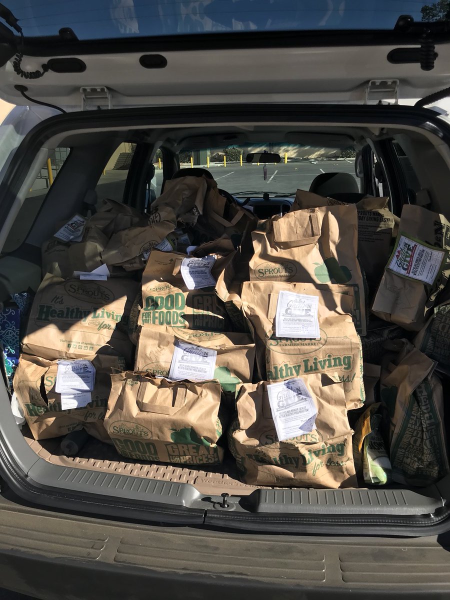 torinardoni's tweet photo. everyone please remember, every little contribution helps! look what 7 Camarillo teenagers did in 7 hours. do whatever you can no matter how small you think it is💗 #staystrongSoCal #Staysafe https://t.co/TRoEkKVBrt