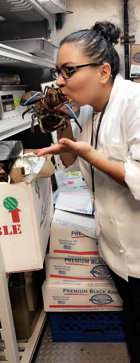 Mydad_pulledout's tweet image. Something smells fishy...oh it&apos;s just my upper lip #SKANKLIFE #CrackleCrackle