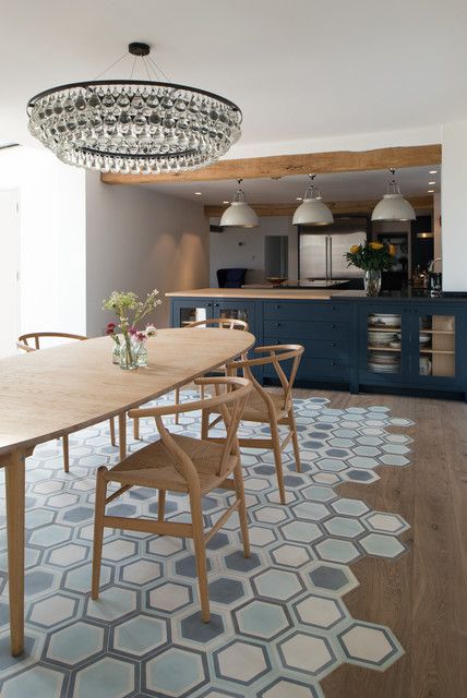Looking for something a little bit different?  How about mixing wood flooring with tiles?  The results can be truly stunning. Floor Pairings That Look Great Together buff.ly/2AJVWyd #interiordesign #wood