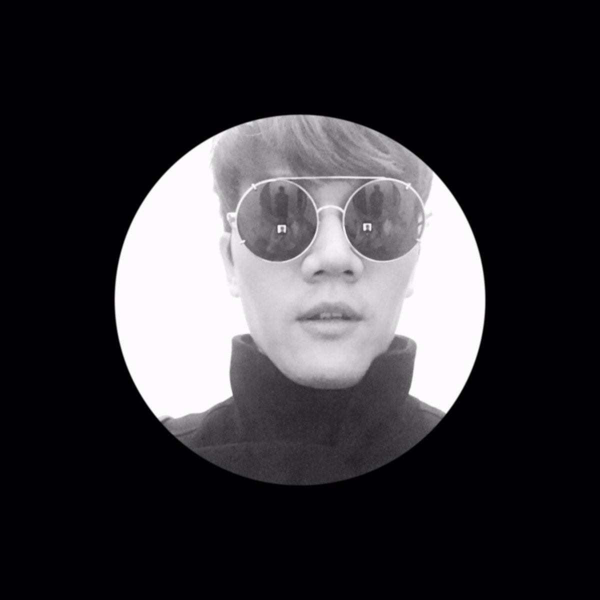 cosmosjade's tweet photo. 😎 https://t.co/zcAbEoG736