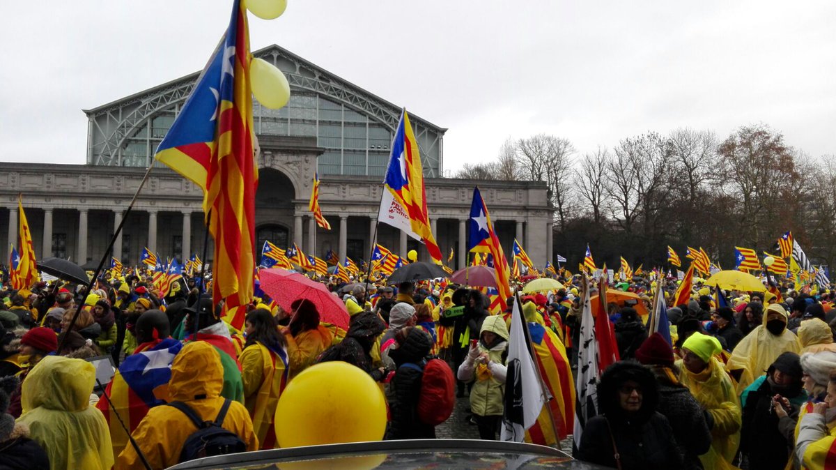 MovEsquerresCat's tweet photo. 📌 Els socialistes sobiranistes ja estem preparats al Parc du Cinquantennaire de #Brussels per dir a Europa fort i clar que 📢volem #LlibertatPresosPolítics #Democràcia #Diginitat

#SocialistesRepublicans #OmplimBrusselles #WakeUpEurope! https://t.co/8k8YGzWP76