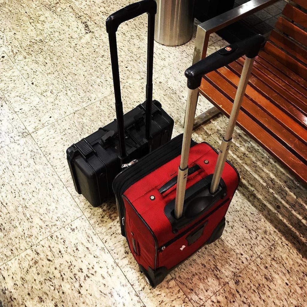 KevinLThornton's tweet photo. Off to Sanya, China with MVG!!! #mvg #metrovocalgroup #metrovocalgroupmvg #travel #gig #show #fanpage #sanya #china https://t.co/vNWS5EnmnZ https://t.co/eNm3tQD9UB