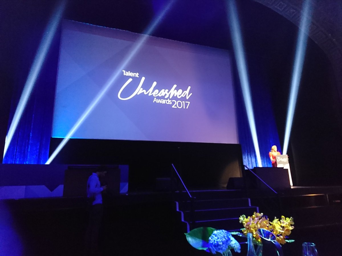 ysiu's tweet image. Amazing venue for the Oscars of talent #Unleashed2017