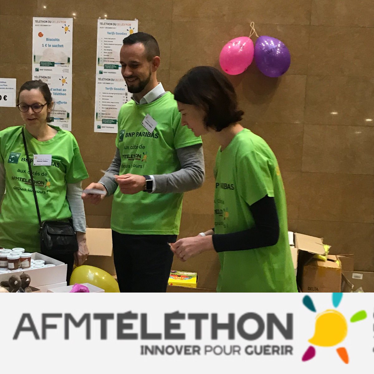 JLabialle's tweet photo. Aujourd’hui @BNPParibas organise le #téléthon dans ses immeubles parisiens  : vente d’articles, gâteaux, tombola pour récolter un maximum de dons en faveur de la recherche. #generosite #goodplacetowork #solidarité https://t.co/hjGGRDDBYT