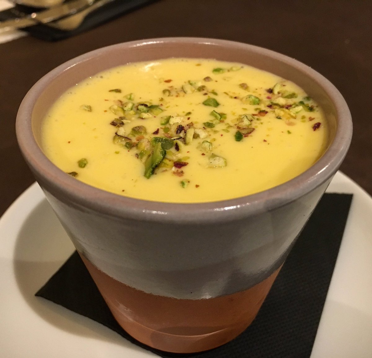 #lassi #batido de #yogur con #mango En #restauranteDhaba #Indiancuisine #indiangastronomy #indianfood #dhabamola #tikkatambien #pedralbes #barcelona