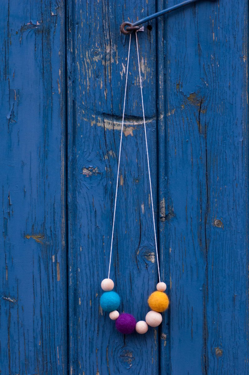 sanyawinter's tweet photo. It's a new day, it's a new dawn! And we're keen on what's behind door #7 of the advent calender. Minima 03 with a magic violet bead it is! Head over to Etsy and ask me for her: https://t.co/vmzmpAMi0A

#UnitedColorsofEurope #UnitedColorsofEtsy #ecochristmas #giftsforher https://t.co/6yeRHl5acE