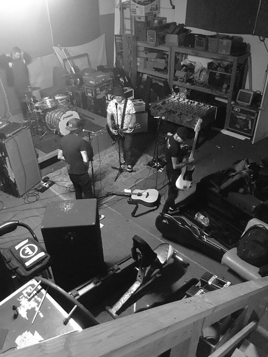 Sim Williams tweet media