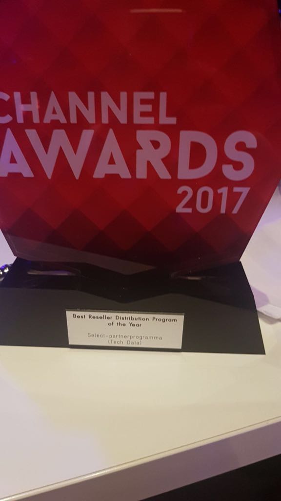 Het #HPSelect programma dat wij voor @techdataNL ontwikkelden won gisteren een <a href="/ChannelwebNL/">Channelweb NL</a> #ChannelAward voor Best Reseller Distribution Program of the Year! #trots #mijlpaal
